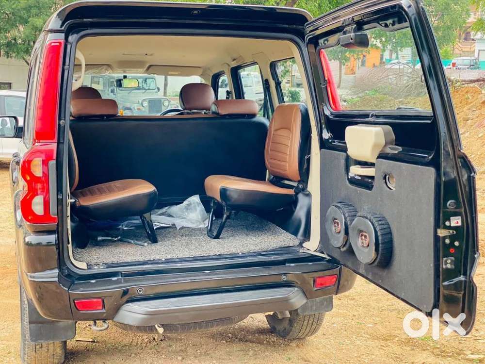 Mahindra Scorpio Classic 2.2 S 11 Mt 7 Str, 2024, Diesel