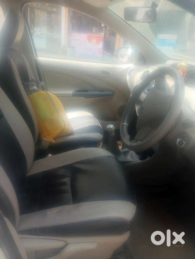 Toyota Etios 1.5 G 2013