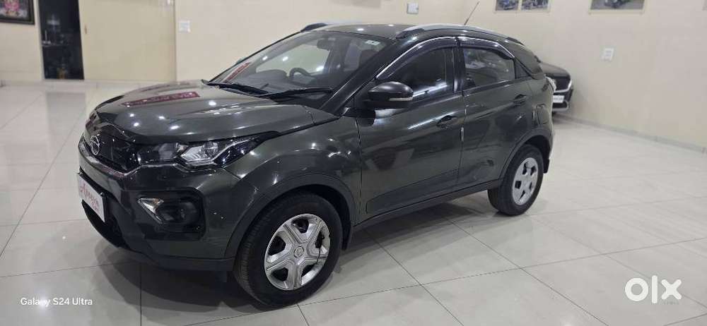 Tata Nexon 1.2 Revotron Xma Amt (s), 2021, Diesel