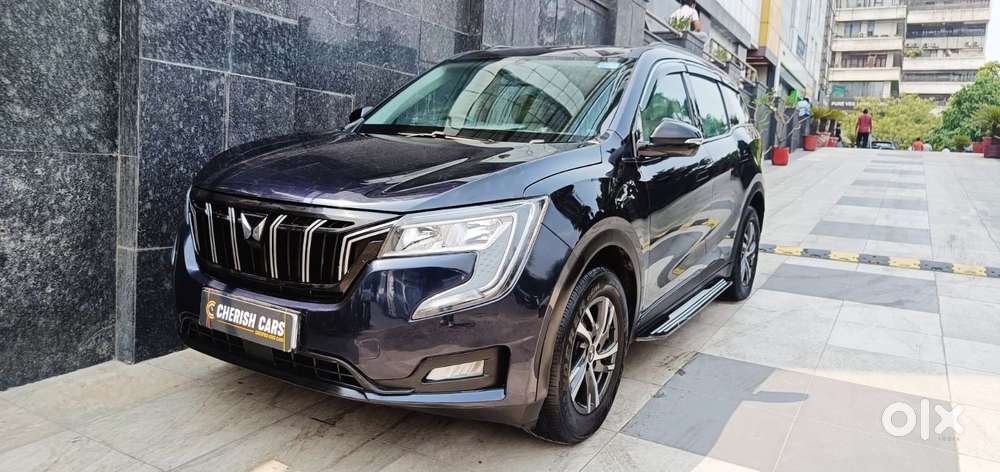 Mahindra Xuv700 2.0 Mx Petrol Mt 5 Str, 2024, Petrol