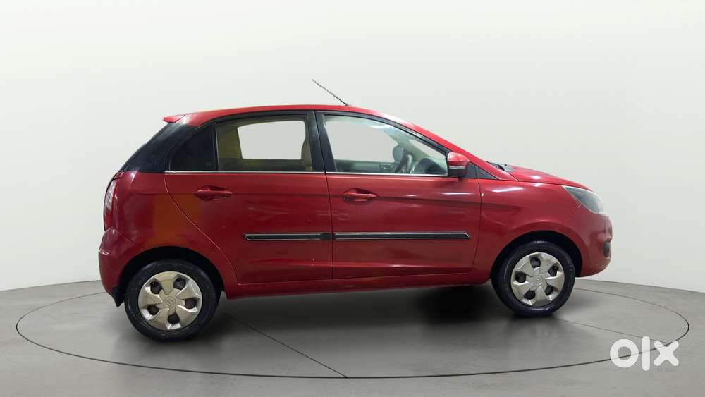 Tata Bolt Revotron Xms, 2015, Petrol