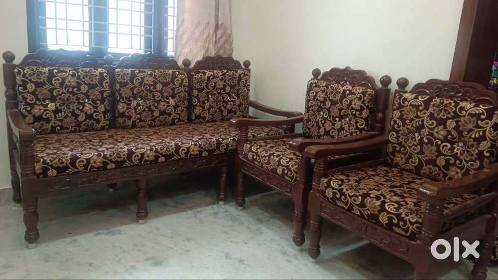 Premium Teak Wood Sofa Set &ndash; Excellent Condition