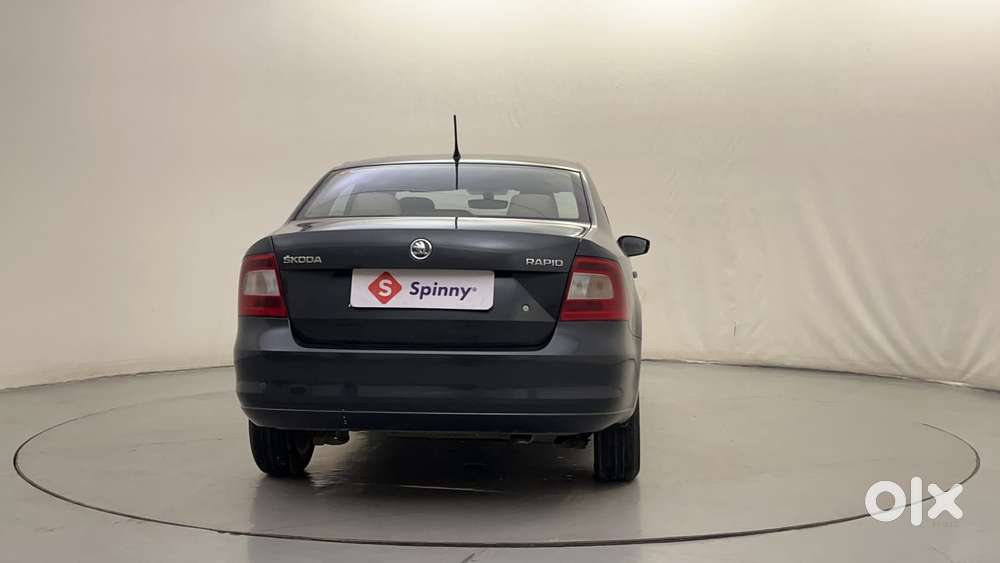 Skoda Rapid [2016-2018] 1.6 Style Plus Mpi At, 2016, Petrol