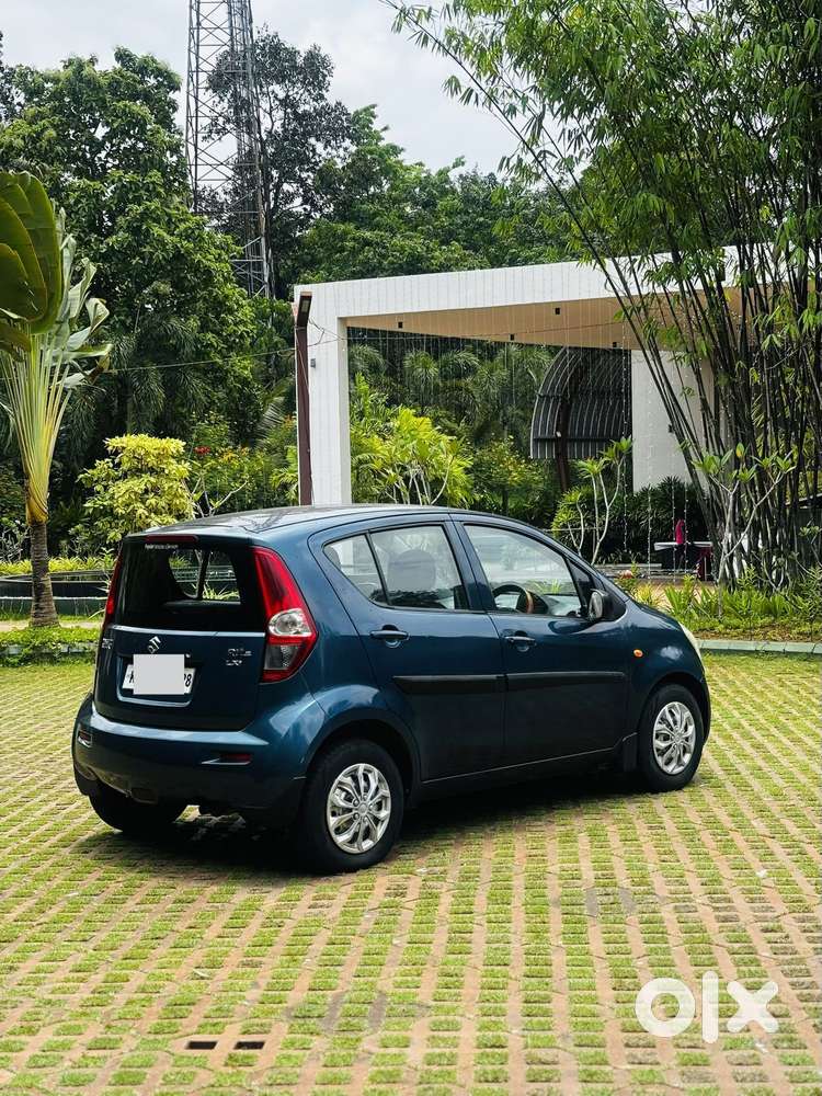 Maruti Suzuki Ritz Lxi, 2011, Petrol
