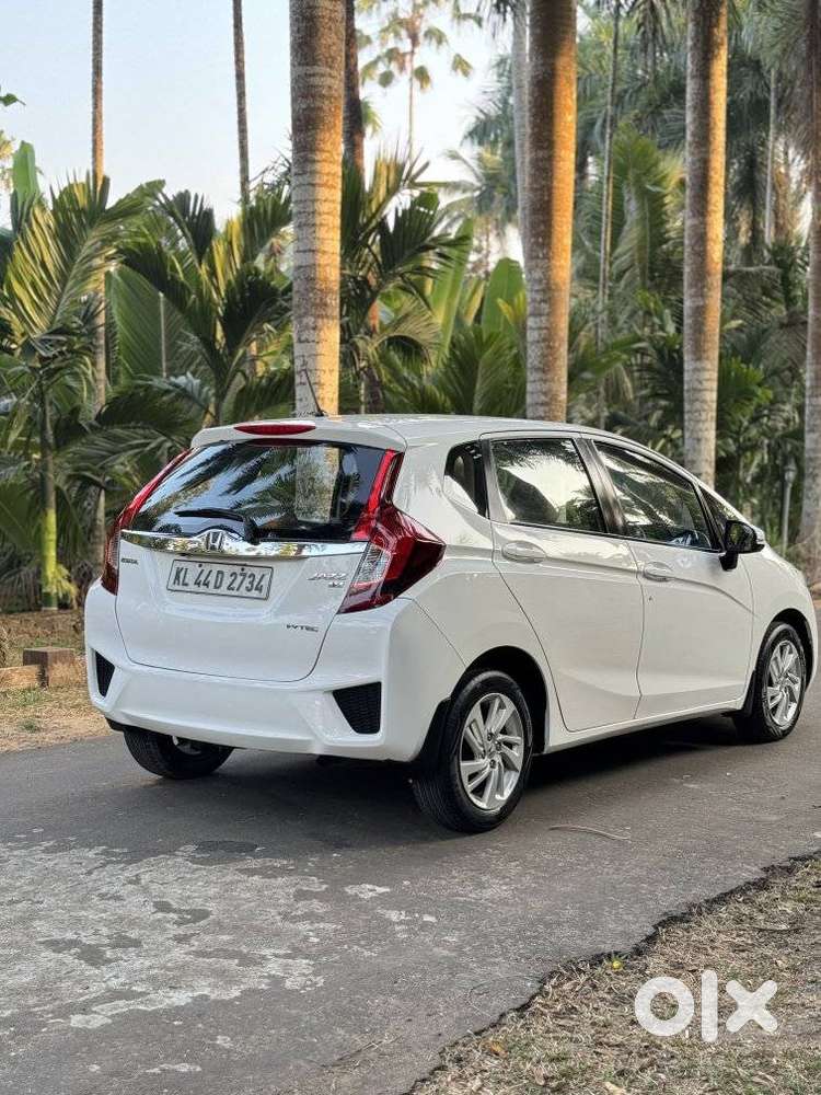 Honda Jazz V Automatic, 2015, Petrol