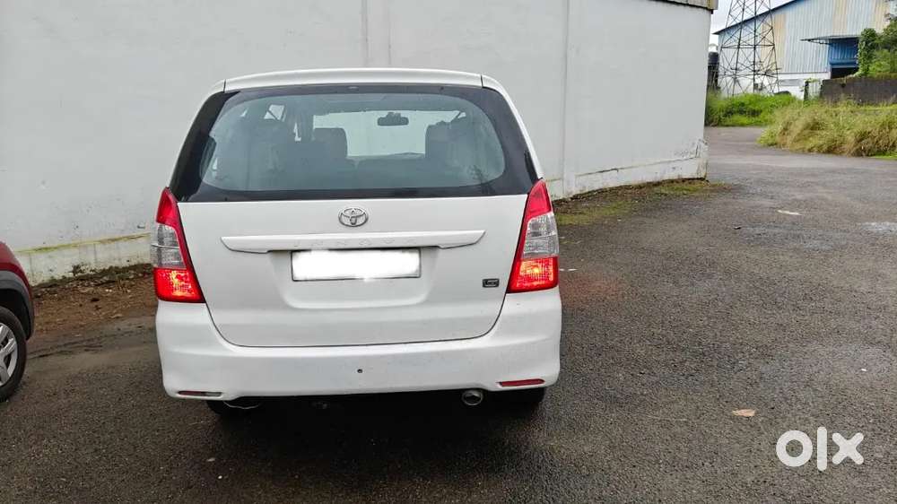 Toyota Innova 2.5 Diesel 2012 Re
