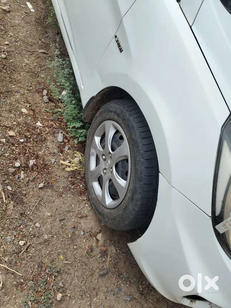 Hyundai Fluidic Verna 2013