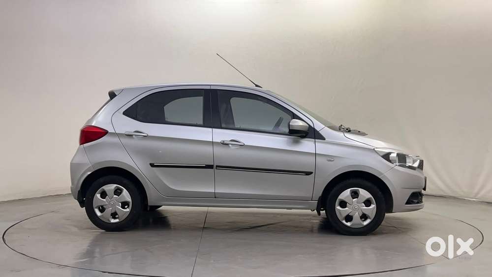 Tata Tiago 1.2 Revotron Xt, 2016, Petrol