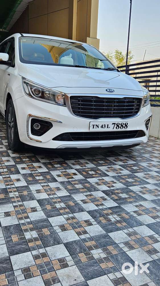 Kia Carnival Premium, 2021, Diesel