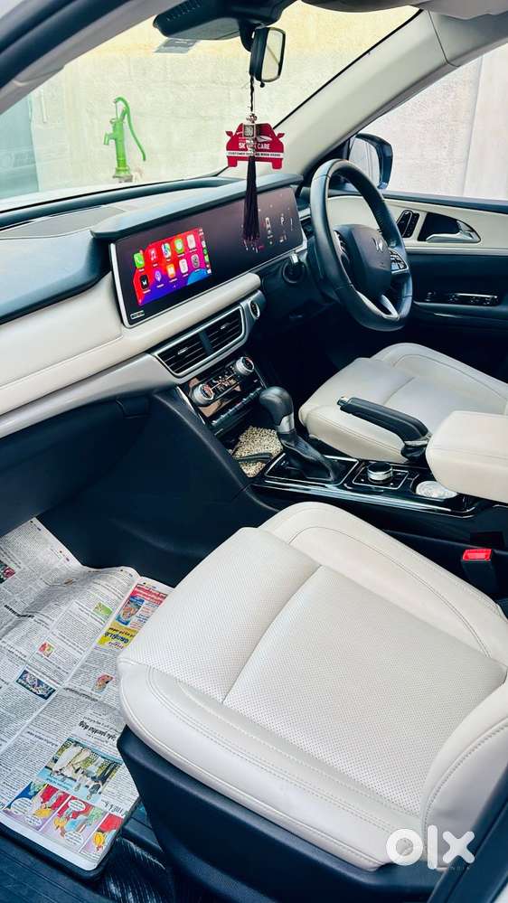 Mahindra Xuv700 2.2 Ax 7 Diesel At Str, 2023, Diesel