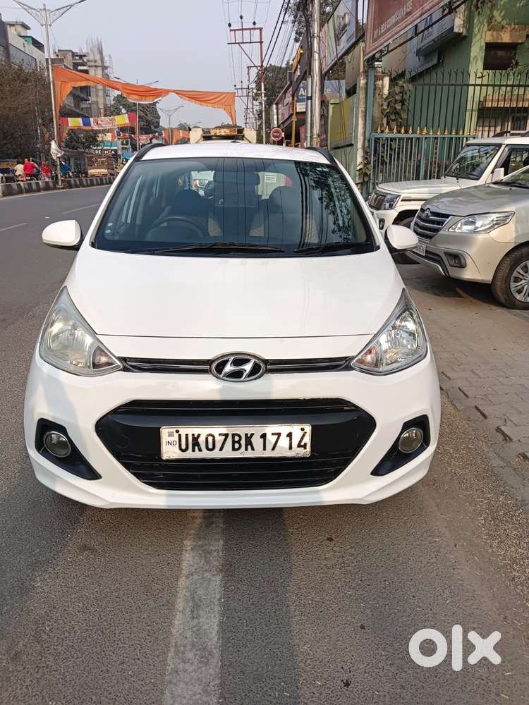 Hyundai Grand I10 1.2 Crdi Sportz Dual Tone, 2015, Petrol