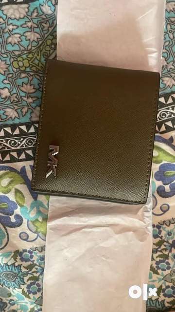 Michael kors wallet olx hotsell