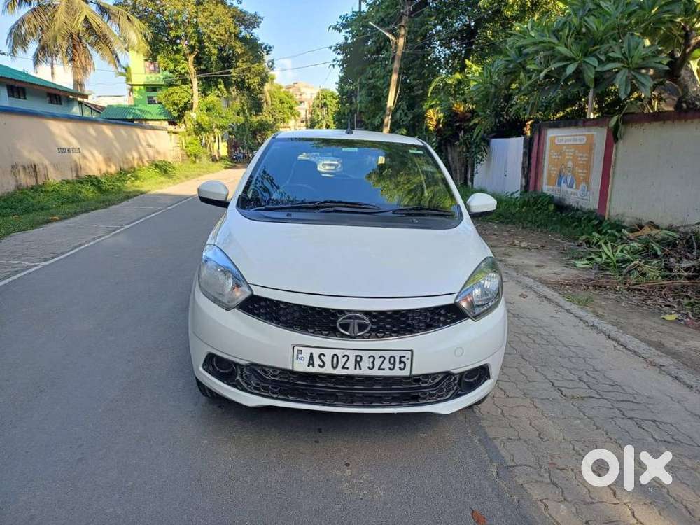 Tata Tiago 1.2 Revotron Xt (o), 2016, Petrol