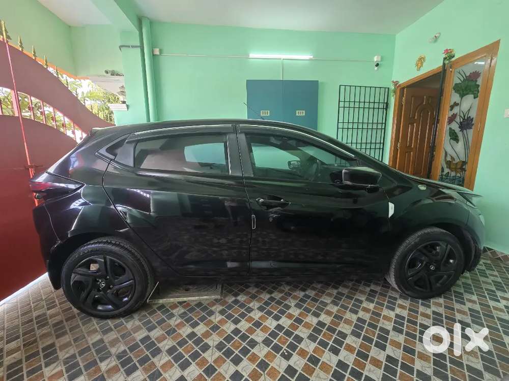 2022 Tata Altroz Xt Petrol ‘dark Edition’  28,000 Kms  Rti Protected