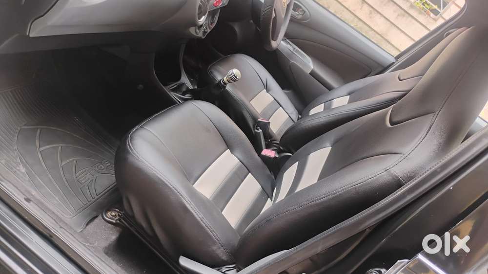 Toyota Etios V, 2012, Petrol