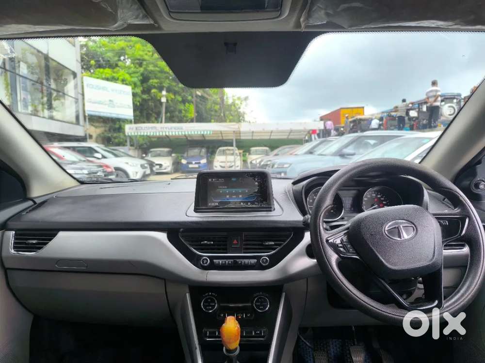 Tata Nexon 1.2 Revotron Xz, 2018, Petrol