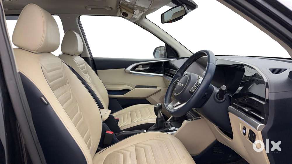 Kia Carens 1.4 Luxury Plus Dct 7 Str, 2022, Petrol
