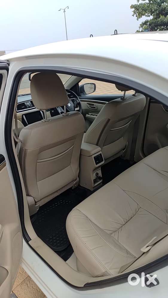 Maruti Suzuki Ciaz 1.3 Alpha Shvs Mt, 2023, Petrol