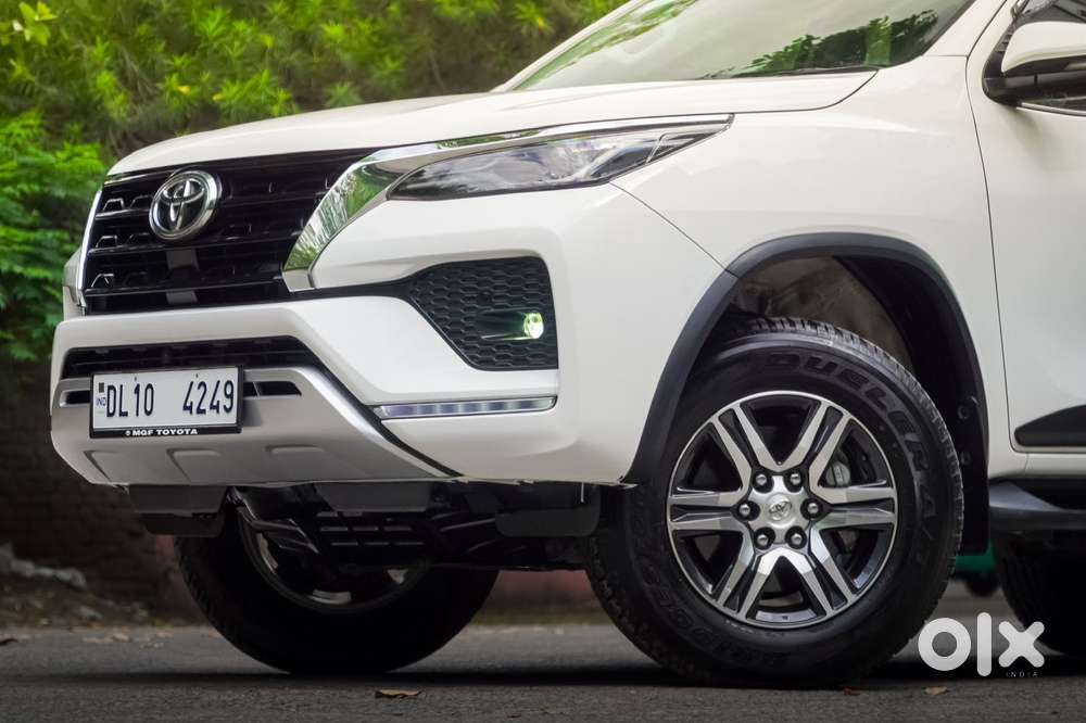Toyota Fortuner 4x2 At 2.7 Petrol, 2025, Petrol