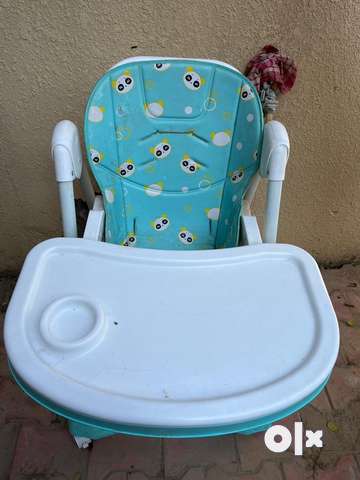 Baby feeding chair clearance olx