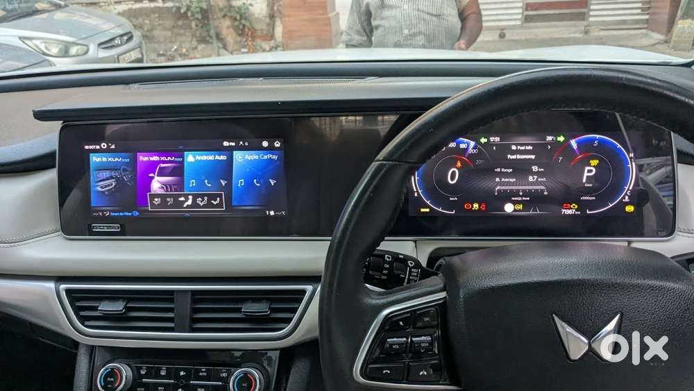 Mahindra Xuv700 2.0 Ax 7 Petrol At Str, 2021, Petrol