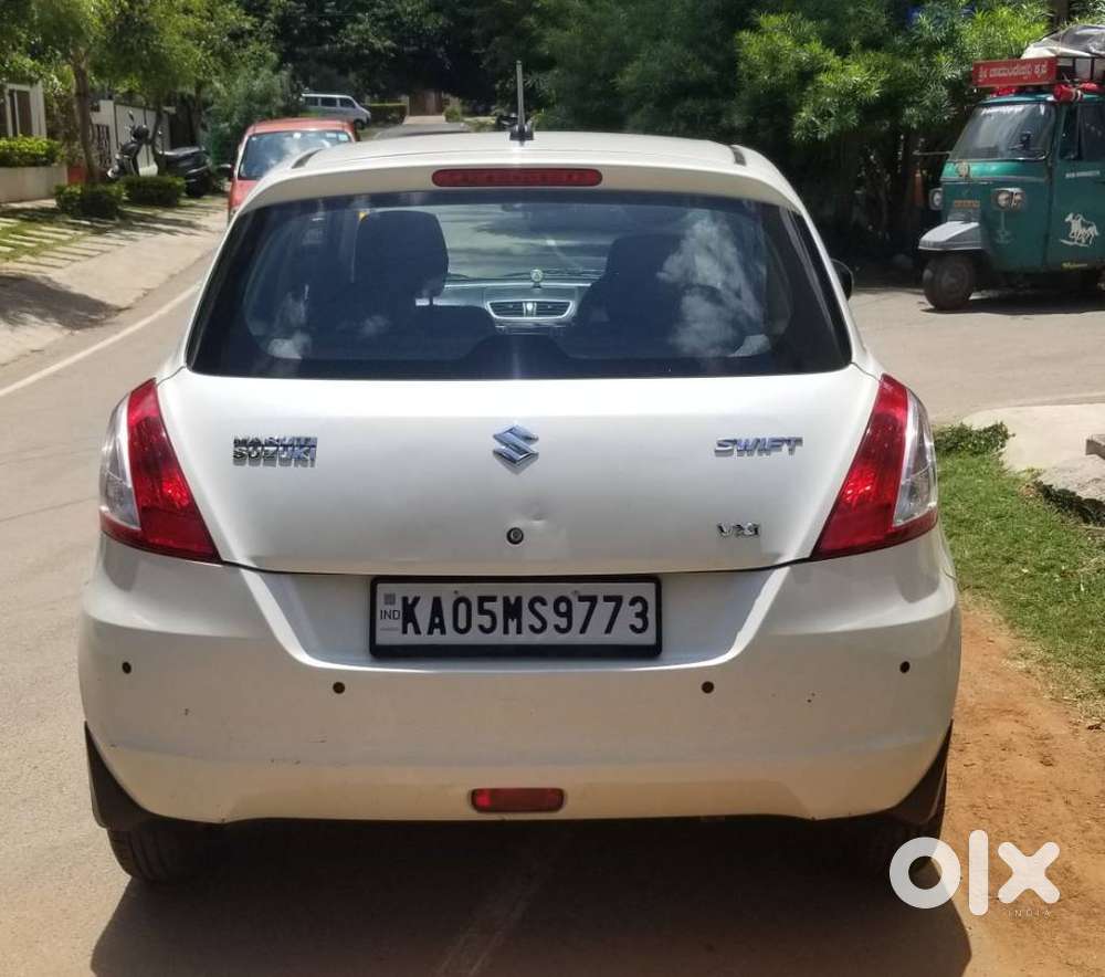 Maruti Suzuki Swift Vxi Optional, 2016, Petrol