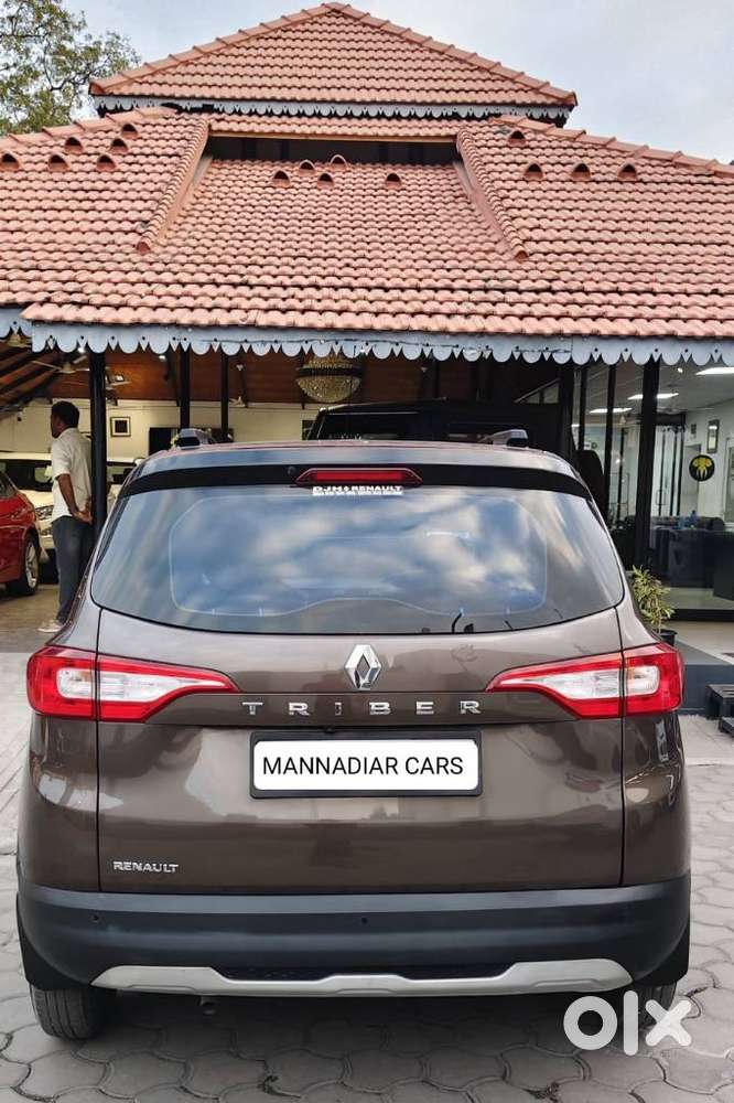 Renault Triber Rxt, 2022, Petrol