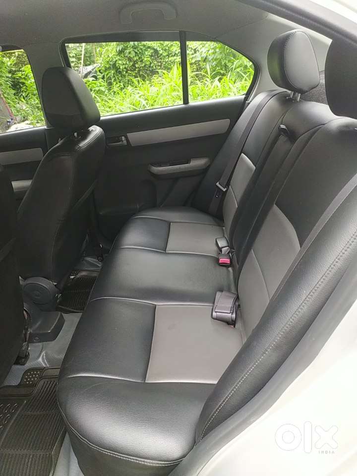 Maruti Suzuki Swift Dzire Vxi, 2009, Petrol