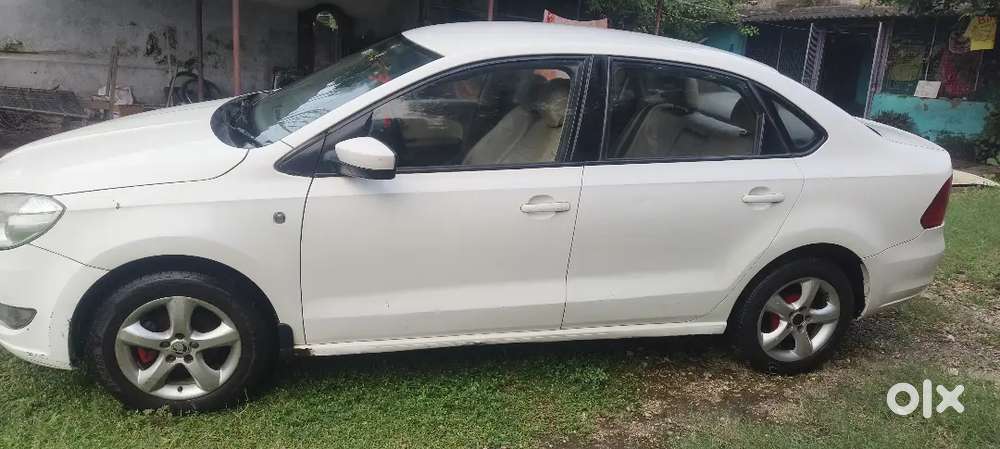 Skoda Rapid 2014 Elegance Petrol