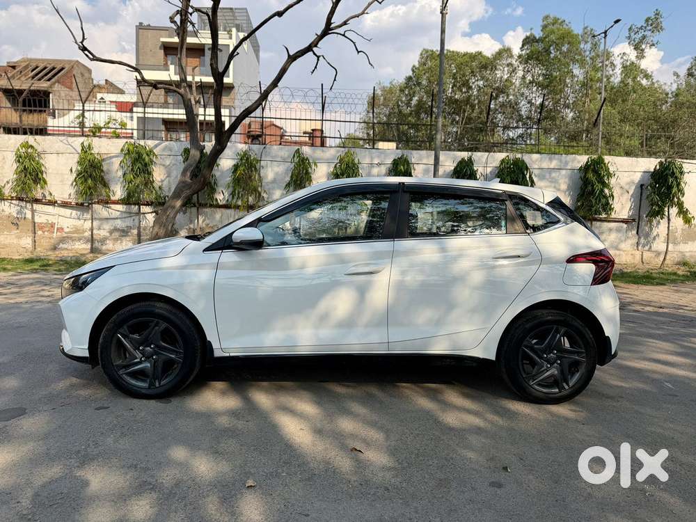 Hyundai I20 Sportz 1.4 At Vtvt, 2023, Petrol