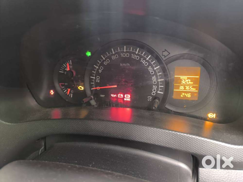 Maruti Suzuki Swift Lxi Optional-o, 2015, Petrol