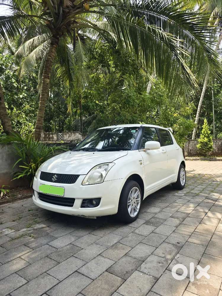Maruti Suzuki Swift 2011 Diesel 120000 Km Driven