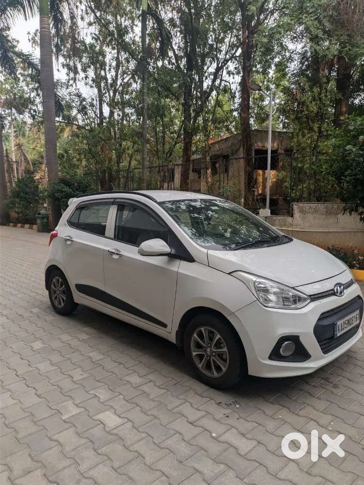 Hyundai Grand I10 Asta 1.2(o) 2015 Petrol Manual  Top Model