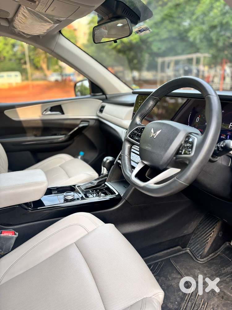 Mahindra Xuv700, 2022, Diesel