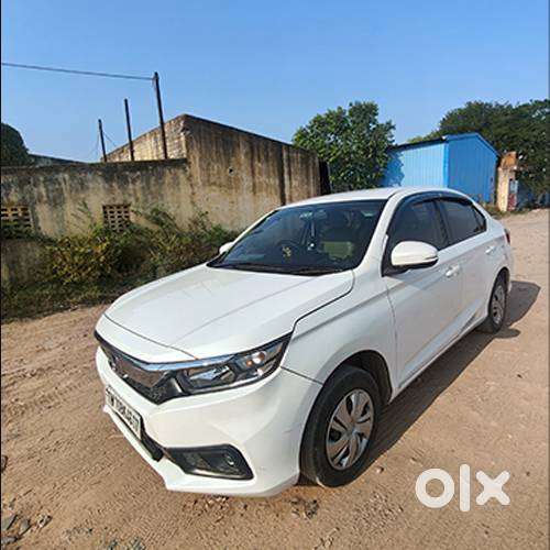 Honda Amaze Petrol Automatic,good Condition,less Km,single Owner