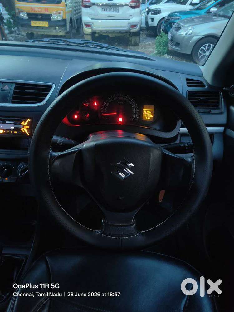 Maruti Suzuki Swift Lxi Optional-o, 2015, Petrol