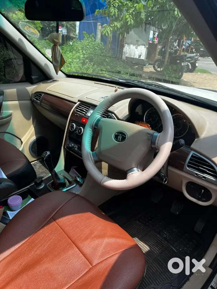 Tata Safari Storme 2013