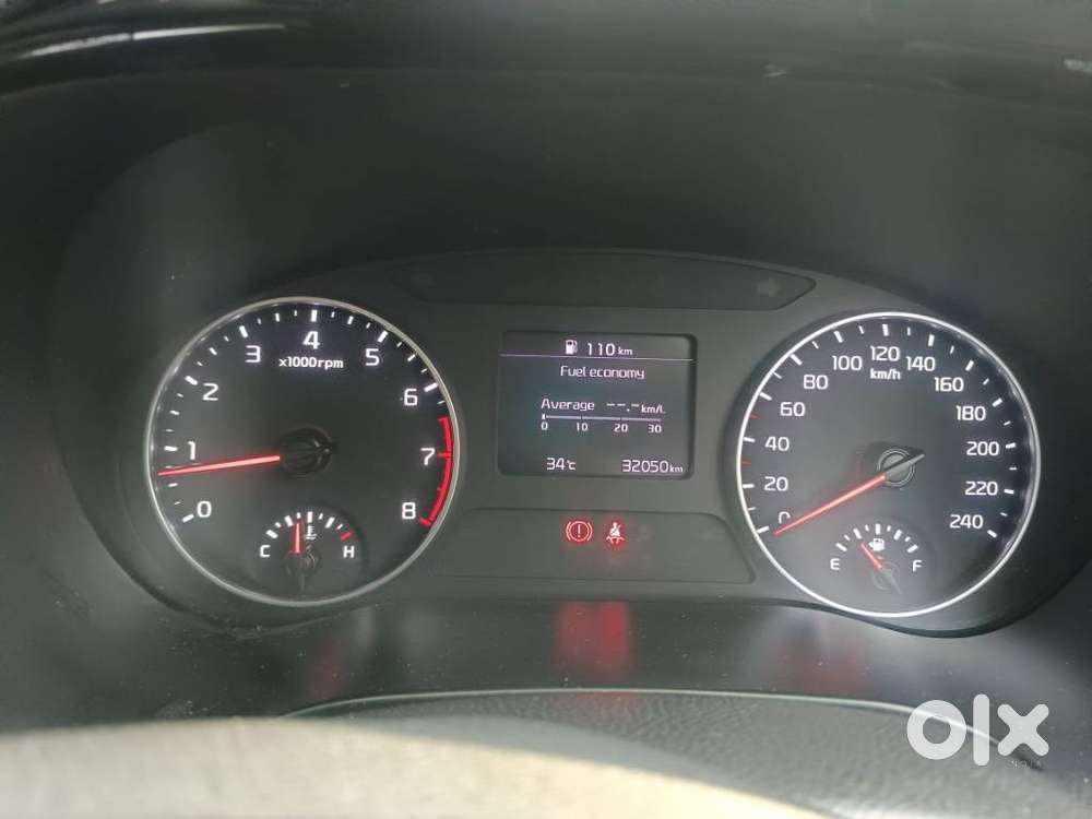 Skoda Slavia Style 1.5l Tsi Mt, 2025, Petrol