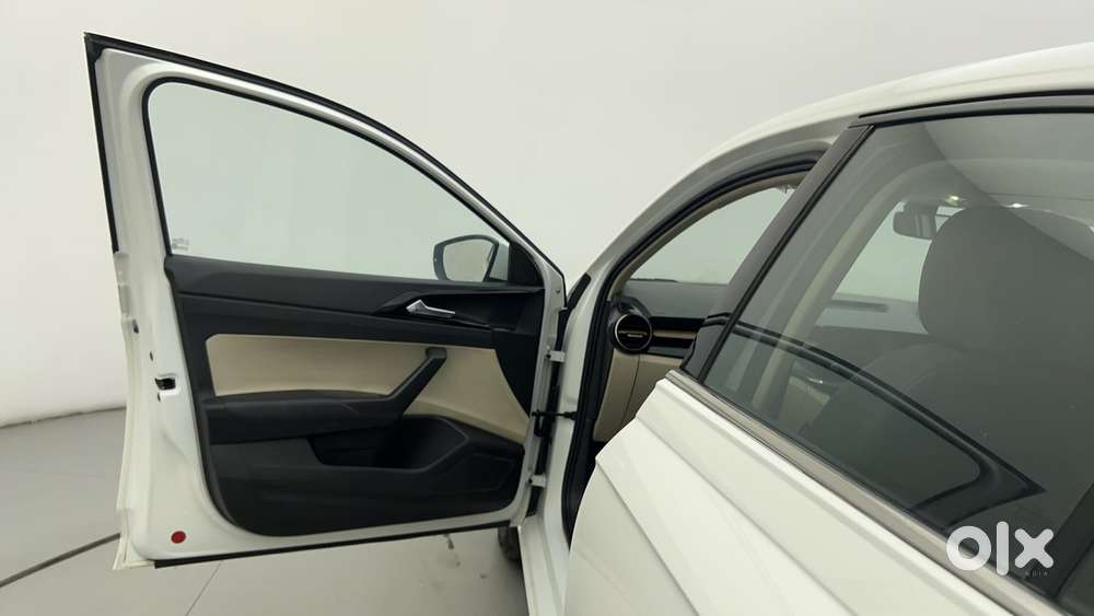 Skoda Slavia Style 1.0l Tsi At, 2022, Petrol