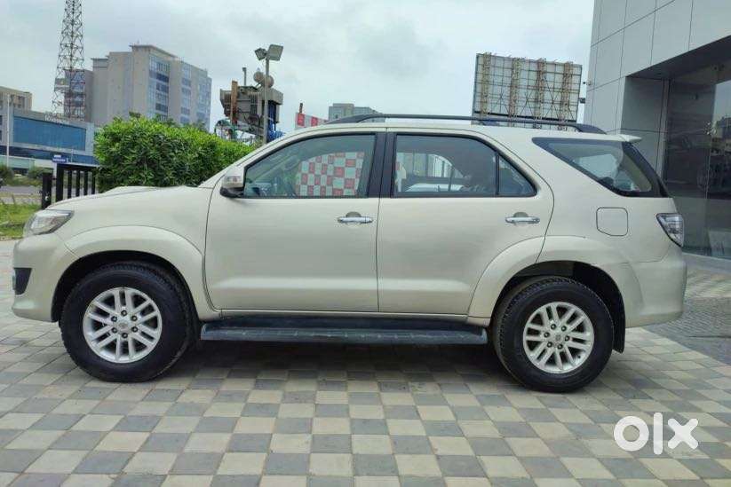 Toyota Fortuner 3.0 4x4 Manual, 2012, Diesel