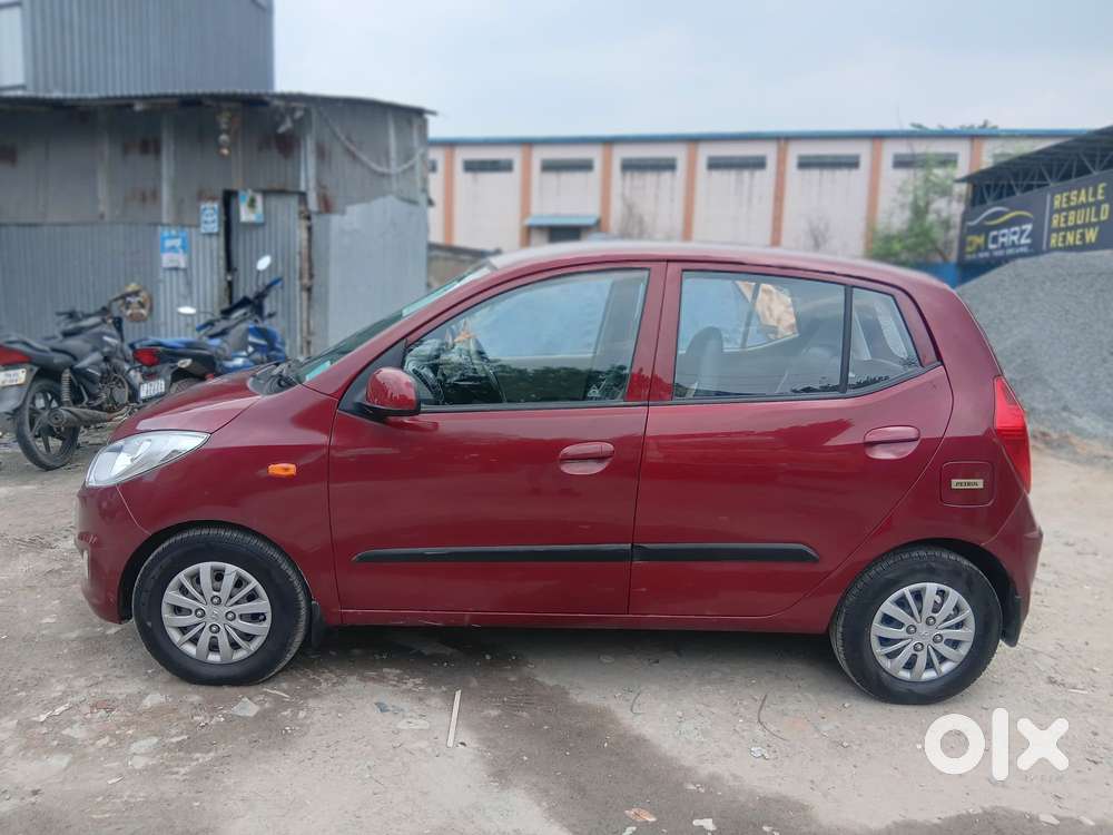 Hyundai I10 Sportz, 2015, Petrol