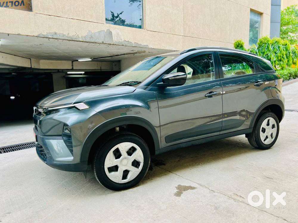 Tata Nexon Pure 1.2 Revotron Petrol 6 Mt, 2026, Petrol