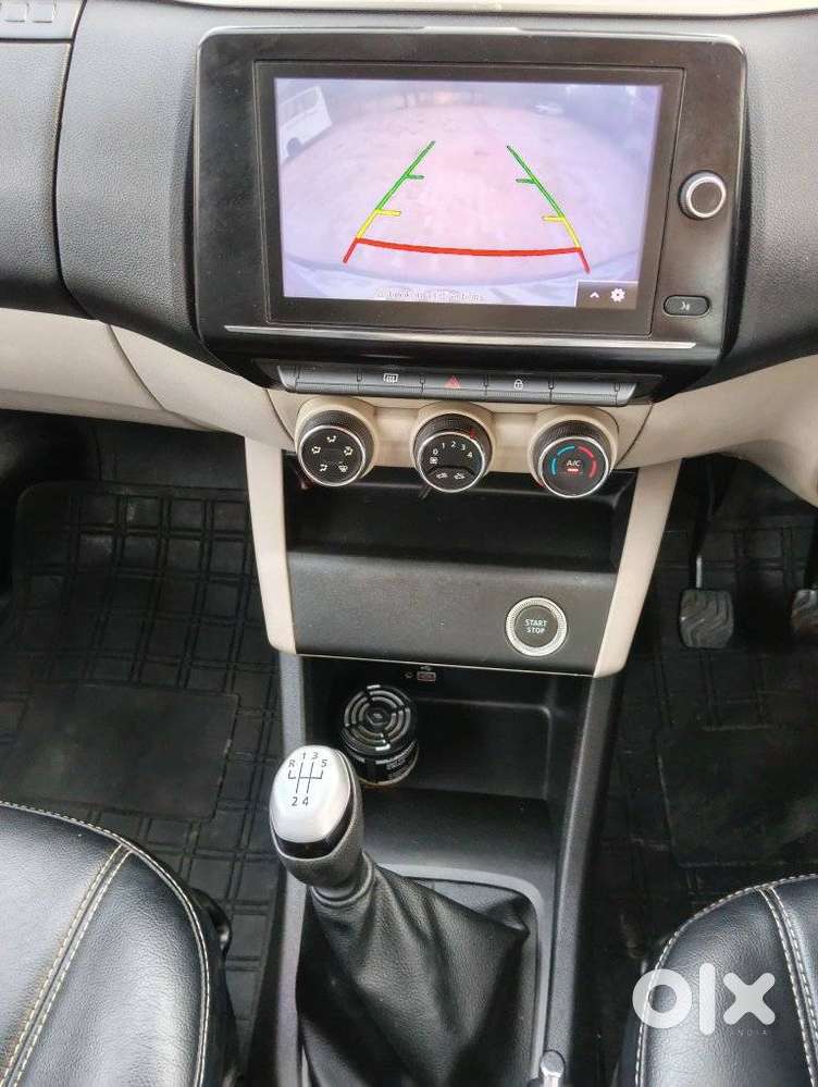 Renault Triber Rxz, 2021, Petrol