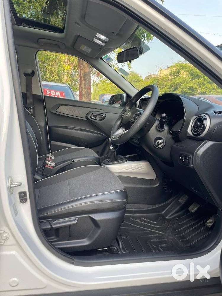 Hyundai Creta Sx 1.5 Diesel, 2025, Cng & Hybrids