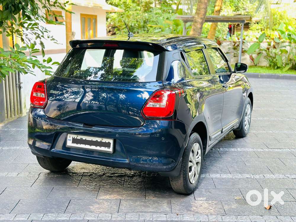 Maruti Suzuki Swift Vxi + Manual, 2022, Petrol