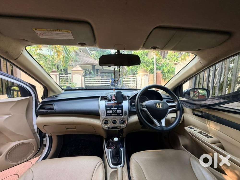 Honda City 2010 Petrol Well Maintained.