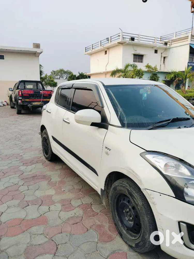 Maruti Suzuki Swift Lxi 2017