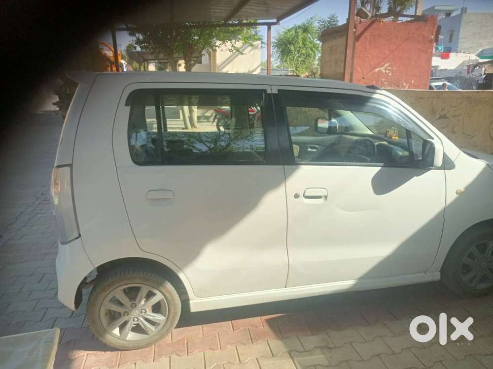 Maruti,wagonr Vxi Plus, 2017 Petrol