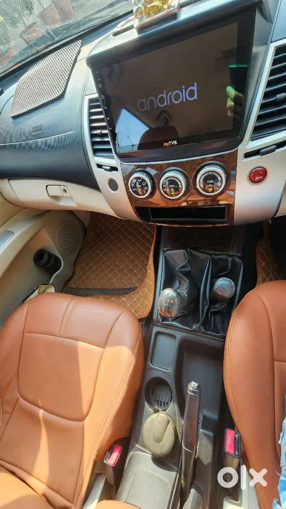 Mitsubishi Pajero Sport 2013 Variant