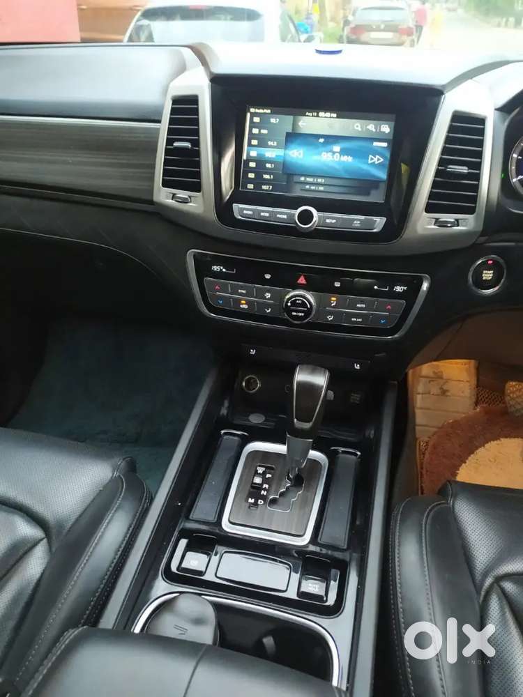 Mahindra Alturas G4 Automatic